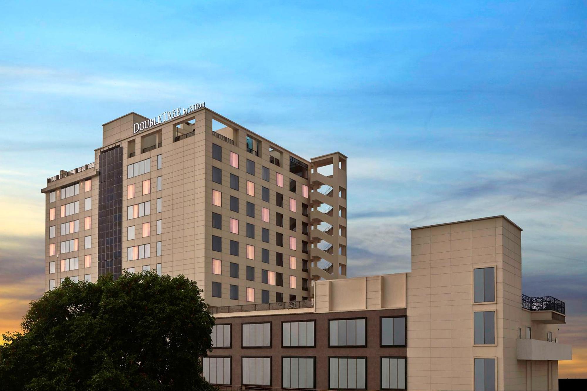 Doubletree By Hilton Varanasi Luaran gambar
