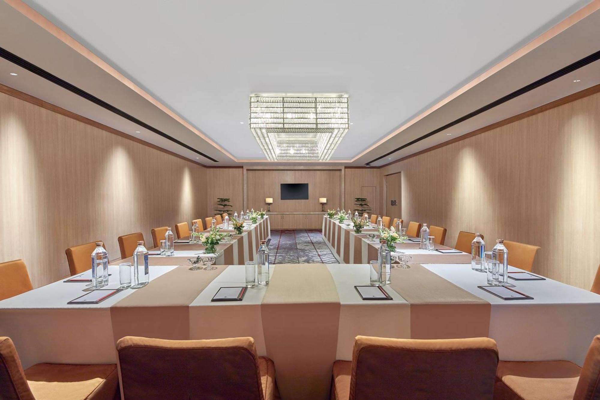 Doubletree By Hilton Varanasi Luaran gambar